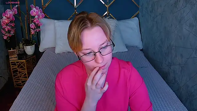AlexandraGreen online show from May 2026 11:43:02 PM