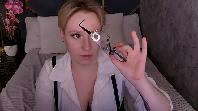 AlexandraGreen online show from April 2026 10:49:01 PM