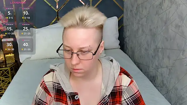 AlexandraGreen online show from November 2025 09:19:01 PM