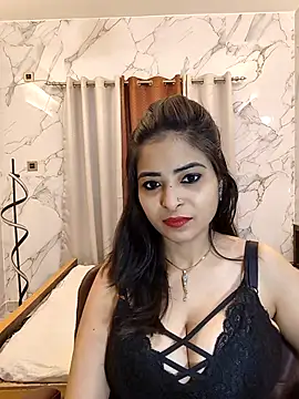 QUEEN-ADITI online show from March 2026 05:21:01 PM