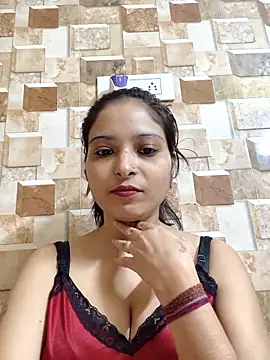 QUEEN-ADITI online show from December 2025 03:55:01 PM