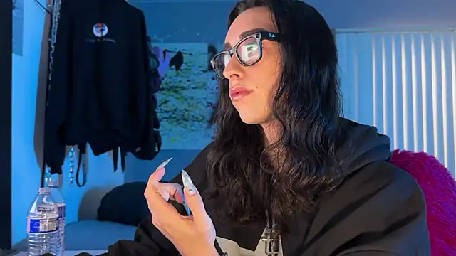 xoFrankie online show from April 2026 09:10:02 PM