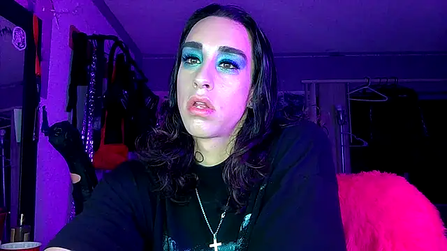 xoFrankie online show from October 2025 04:22:02 AM