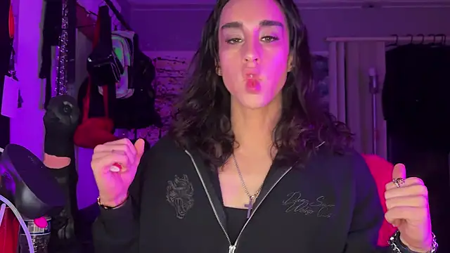 xoFrankie online show from November 2025 03:23:02 AM