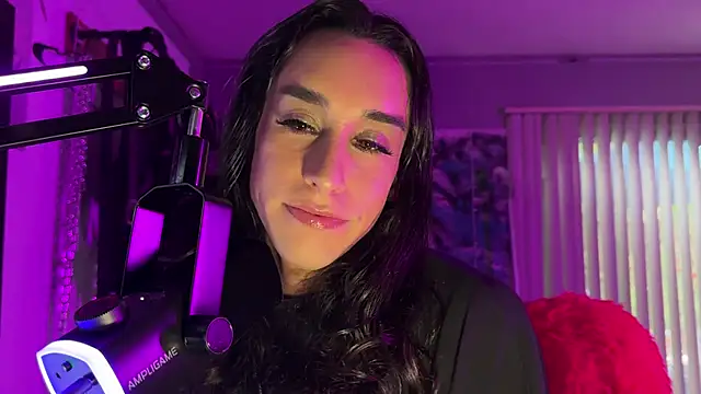 xoFrankie online show from April 2026 12:59:02 AM