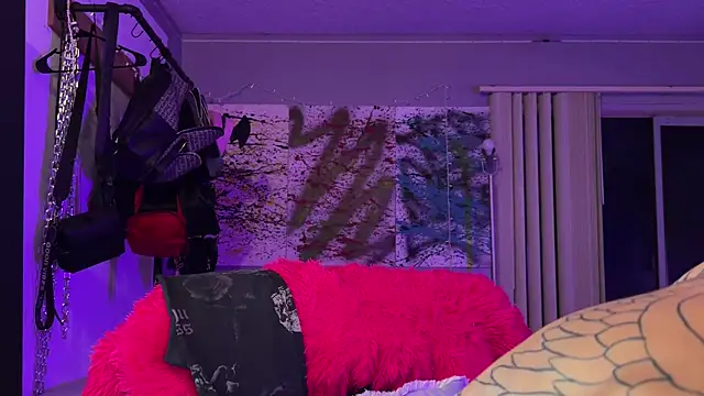 xoFrankie online show from February 2026 04:33:02 AM