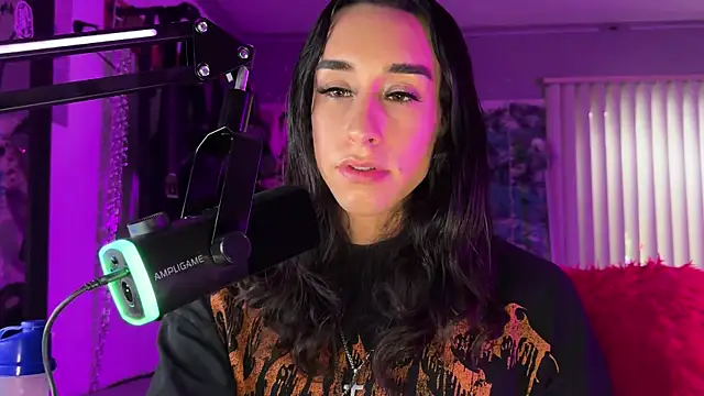 xoFrankie online show from April 2026 11:11:01 PM