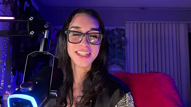 xoFrankie online show from April 2026 06:19:01 AM