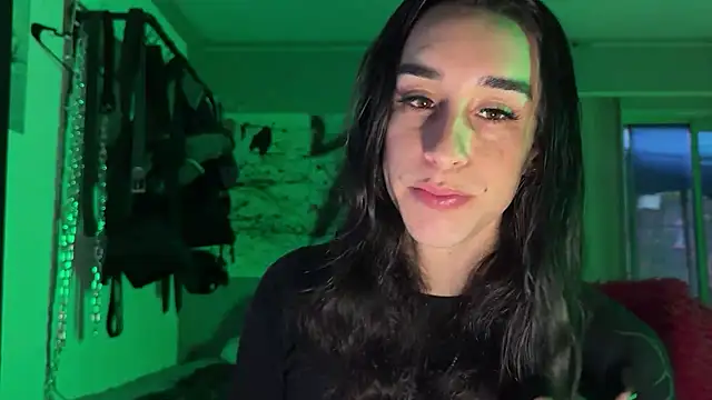 xoFrankie online show from April 2026 02:08:01 AM