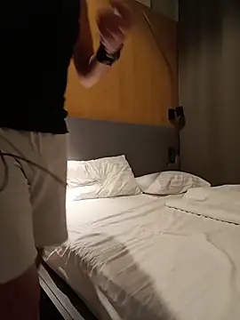 Sam molinari online show from November 2025 07:50:01 PM