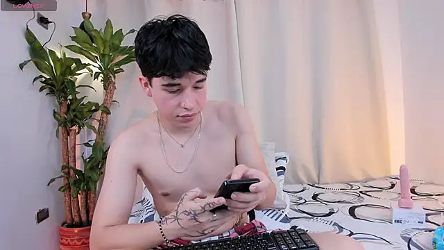 mrhot night online show from April 2026 11:07:02 PM