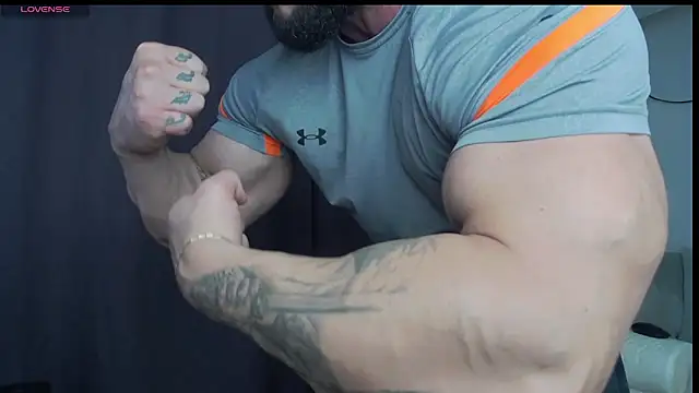 RickyMiami1 online show from November 2025 06:23:01 PM