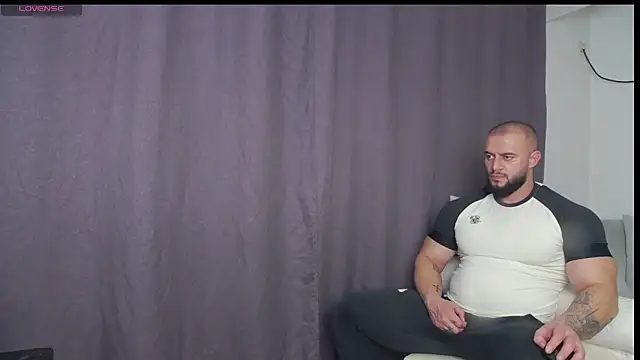 RickyMiami1 online show from November 2025 09:48:01 PM