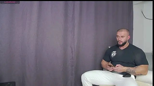 RickyMiami1 online show from November 2025 07:47:02 PM