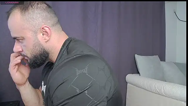 Snapshot of RickyMiami1 chatting on October 2025 05:35:02 PM RickyMiami1 online show from October 2025 05:35:02 PM