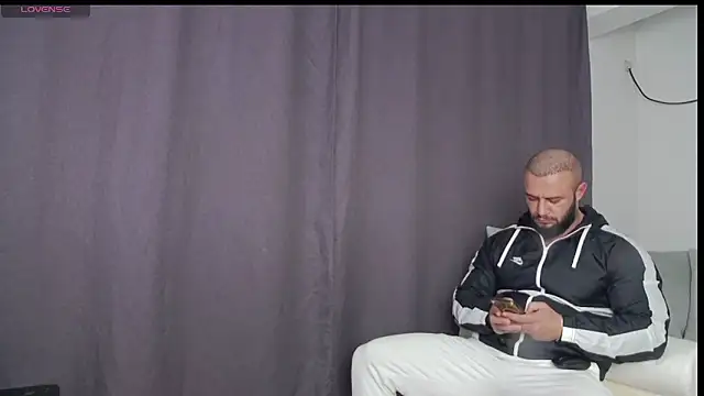 Snapshot of RickyMiami1 chatting on October 2025 06:07:01 PM RickyMiami1 online show from October 2025 06:07:01 PM