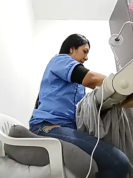 Snapshot of pocahontas_nex chatting on November 2025 03:33:01 PM pocahontas nex online show from November 2025 03:33:01 PM