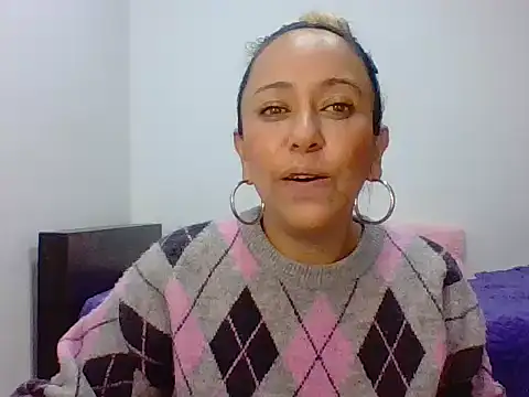 leah susman online show from September 2025 01:45:02 AM