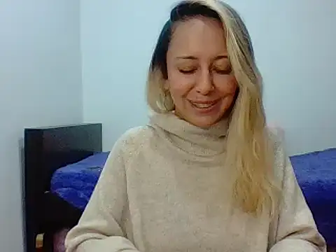 leah susman online show from September 2025 01:56:01 AM