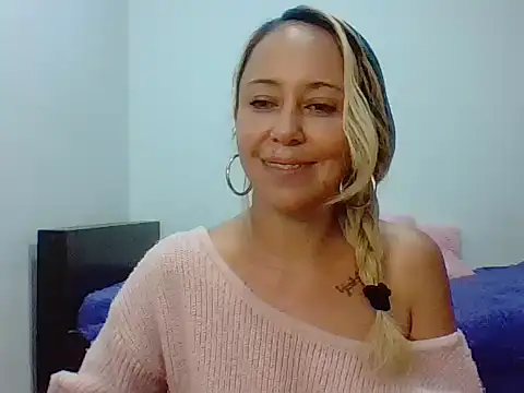 leah susman online show from September 2025 02:07:02 AM