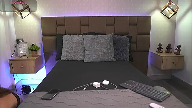 Julieth Rojas online show from April 2026 04:16:02 AM