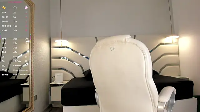 Julieth Rojas online show from September 2025 04:30:01 AM