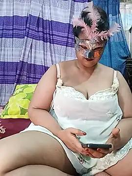 Snapshot of Tanisha-Chy chatting on June 2026 06:07:02 PM Tanisha-Chy online show from June 2026 06:07:02 PM