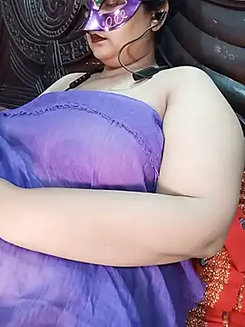 Snapshot of Tanisha-Chy chatting on July 2026 06:41:01 PM Tanisha-Chy online show from July 2026 06:41:01 PM