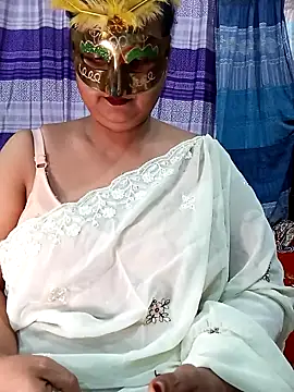 Snapshot of Tanisha-Chy chatting on April 2026 05:28:01 PM Tanisha-Chy online show from April 2026 05:28:01 PM