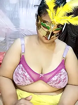 Tanisha-Chy online show from October 2025 05:10:01 PM