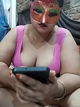 Snapshot of Tanisha-Chy chatting on June 2026 05:52:02 PM Tanisha-Chy online show from June 2026 05:52:02 PM