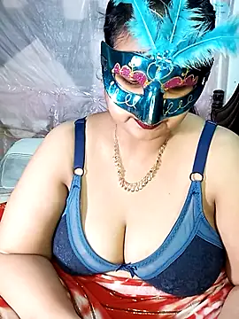 Tanisha-Chy online show from November 2025 05:50:01 PM