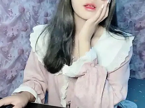 Snapshot of Miumiu028 chatting on October 2025 02:20:02 AM Miumiu028 online show from October 2025 02:20:02 AM