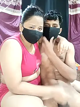 Beautiful couple 70 online show from February 2026 02:58:01 PM