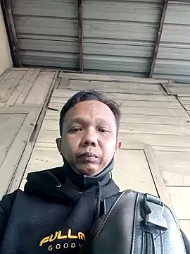 Arya85 online show from September 2025 12:07:02 AM