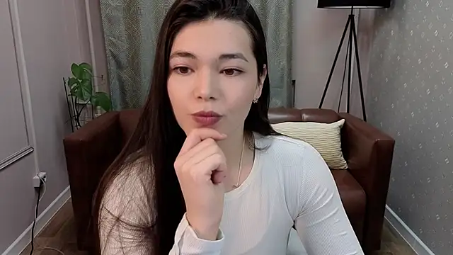 Albi Glow online show from November 2025 04:39:01 AM