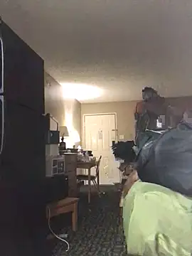 CinnaCakesss online show from February 2026 12:21:02 AM