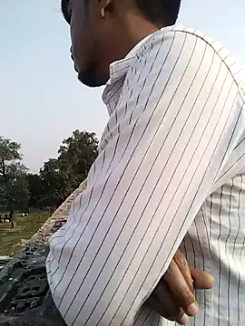 YourTarzan online show from December 2025 10:03:02 AM