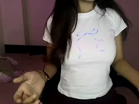 its siya  online show from April 2026 08:05:02 PM