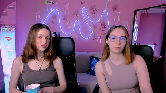 khloebeauty online show from April 2026 07:16:02 PM