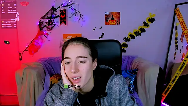 Snapshot of khloebeauty chatting on November 2025 08:14:02 PM khloebeauty online show from November 2025 08:14:02 PM