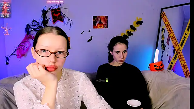 Snapshot of khloebeauty chatting on October 2025 07:25:02 PM khloebeauty online show from October 2025 07:25:02 PM