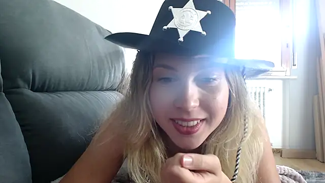 Snapshot of L_Sofia chatting on October 2025 02:58:01 PM L Sofia online show from October 2025 02:58:01 PM