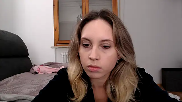 L Sofia online show from November 2025 04:55:01 PM