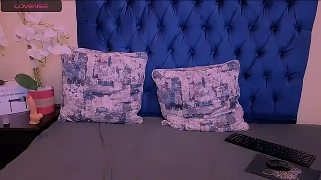 IndianSapphireX online show from October 2025 05:17:01 AM