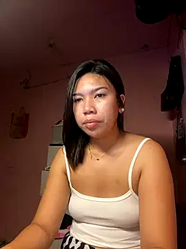 Snapshot of aniya_04 chatting on October 2025 01:44:01 PM aniya 04 online show from October 2025 01:44:01 PM