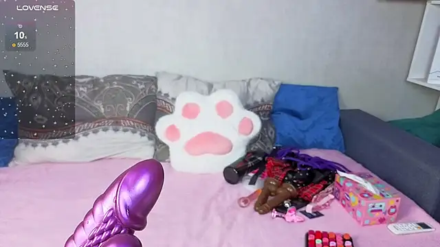 KittySweetness online show from September 2025 12:44:01 PM