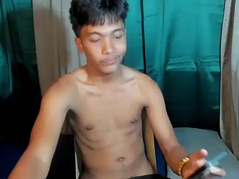 Snapshot of chris_hot_asian_loverboy chatting on March 2026 06:48:02 AM chris hot asian loverboy online show from March 2026 06:48:02 AM