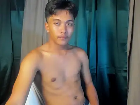 Snapshot of chris_hot_asian_loverboy chatting on June 2026 10:04:02 AM chris hot asian loverboy online show from June 2026 10:04:02 AM