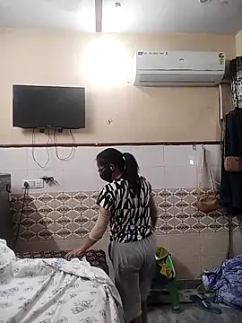 meenu bhabhi547 online show from April 2026 02:03:02 AM